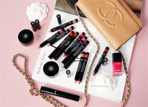 chanel rouge crayon pack|More.